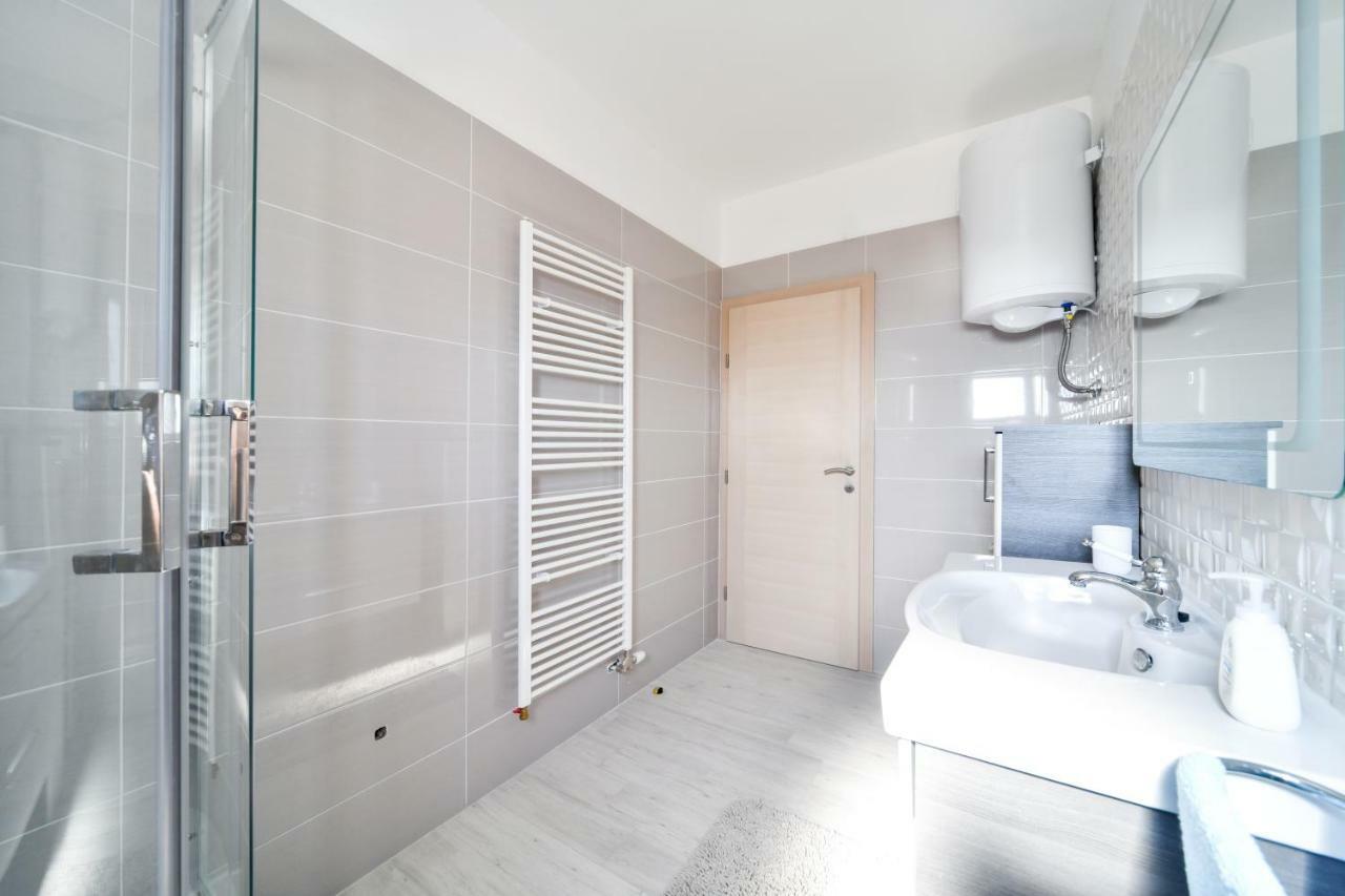 Apartman Novokmet-Crno Hotel Zadar Exterior foto