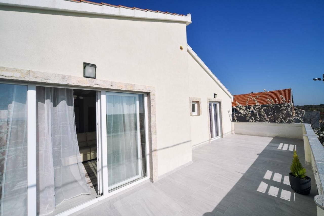 Apartman Novokmet-Crno Hotel Zadar Exterior foto